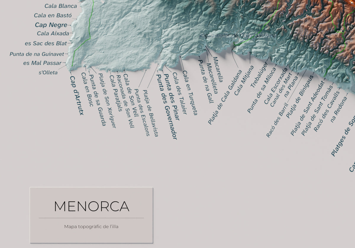 Edició octubre 2026 · Mapa topogràfic de Menorca, Blau i taronja, 21 × 30 cm: detall de la costa sud-oest.