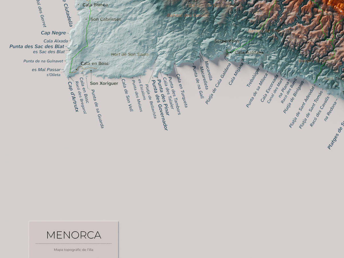 Edició octubre 2026 · Mapa topogràfic de Menorca, Blau i taronja, 30 × 40 cm: detall de la costa sud-oest.