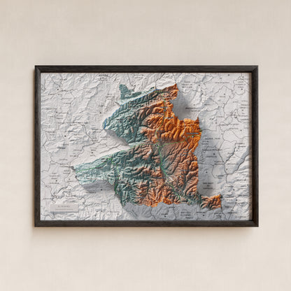 Mapa de relleu del Moianès, amb el territori en color i l’entorn en blanc. Presentació amb marc. 21 × 30 cm. Estil Blau i taronja.