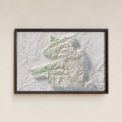 Mapa de relleu del Moianès, amb el territori en color i l’entorn en blanc. Presentació amb marc. 61 × 91 cm. Estil Cartogràfic.