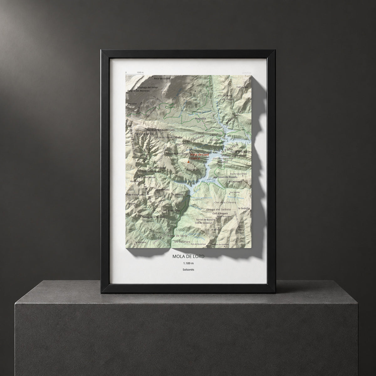 Mapa de relieve de Mola de Lord, 1189 m, Solsonès, lámina 100 Cims de Trobart. Presentación enmarcada. 21 × 30 cm.