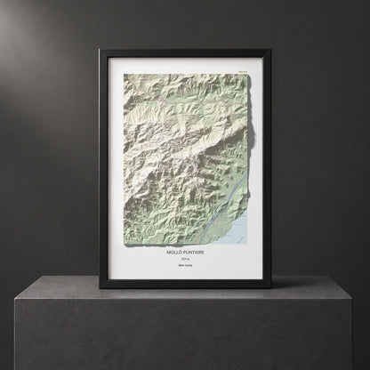 Mapa topogràfic del relleu: Molló Puntaire, 727 m. Presentació emmarcada. 70 × 100 cm.