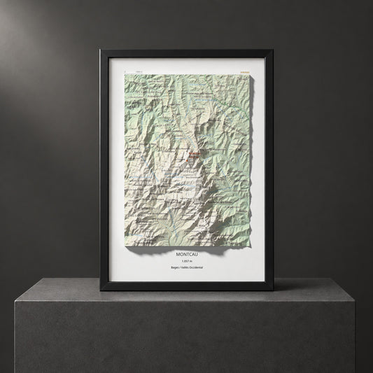 Mapa de relieve de Montcau, 1057 m, Bages · Vallès Occidental, lámina 100 Cims de Trobart. Presentación enmarcada. 21 × 30 cm.