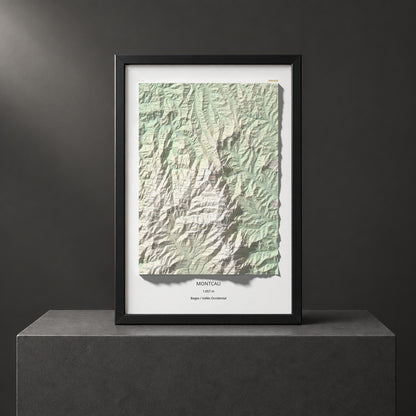 Mapa de relieve de Montcau, 1057 m, Bages · Vallès Occidental, lámina 100 Cims de Trobart. Presentación enmarcada. 61 × 91 cm.