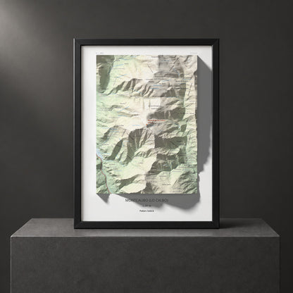 Mapa de relieve de Montcaubo (lo Calbo), 2291 m, Pallars Sobirà, lámina 100 Cims de Trobart. Presentación enmarcada. 30 × 40 cm.