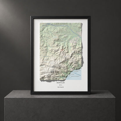 Mapa de relieve de Montclar, 401 m, Baix Empordà, lámina 100 Cims de Trobart. Presentación enmarcada. 30 × 40 cm.