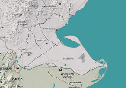 Mapa de relieve del Montsià, con el territorio en color y el entorno en blanco. Detalle de la zona superior derecha. 21 × 30 cm. Estilo Cartográfico.