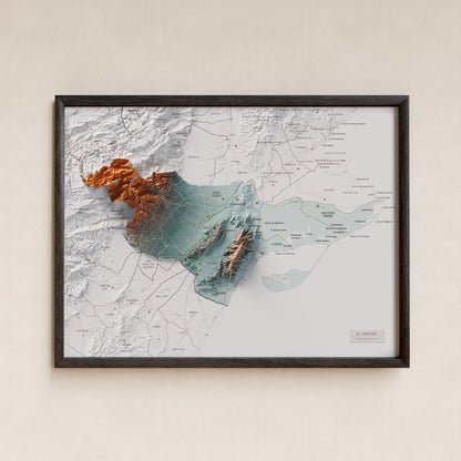 Mapa de relieve del Montsià, con el territorio en color y el entorno en blanco. Presentación con marco. 30 × 40 cm. Estilo Azul y naranja.