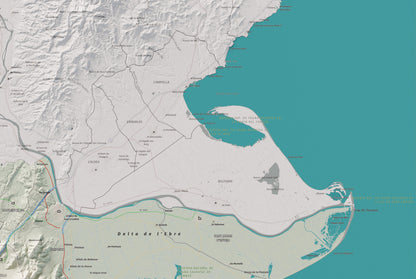 Mapa de relieve del Montsià, con el territorio en color y el entorno en blanco. Detalle de la zona superior derecha. 61 × 91 cm. Estilo Cartográfico.