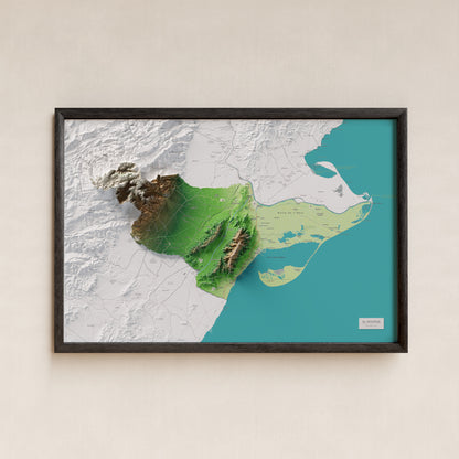 Mapa de relieve del Montsià, con el territorio en color y el entorno en blanco. Presentación con marco. 61 × 91 cm. Estilo Clásico.