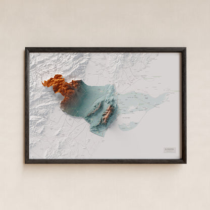 Mapa de relieve del Montsià, con el territorio en color y el entorno en blanco. Presentación con marco. 70 × 100 cm. Estilo Azul y naranja.