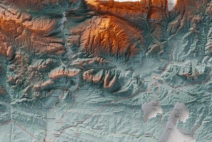 Mapa de relleu de la Noguera, amb el territori en color i l’entorn en blanc. Detall de la part central. 61 × 91 cm. Estil Blau i taronja.