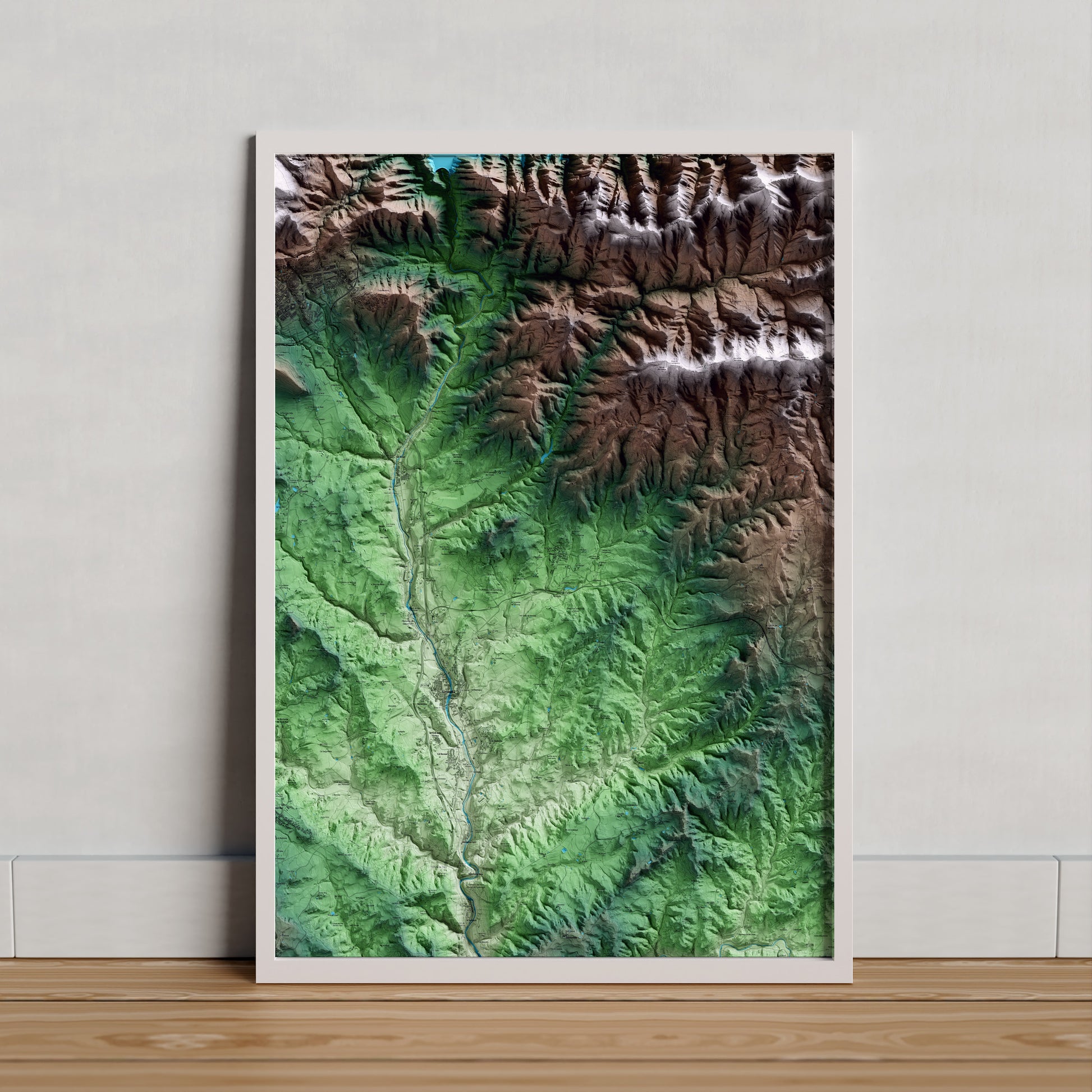 Mapa artístico del relieve de Olvan, al Berguedà, con 15 km de entorno y base topográfica ICGC. Presentación enmarcada.