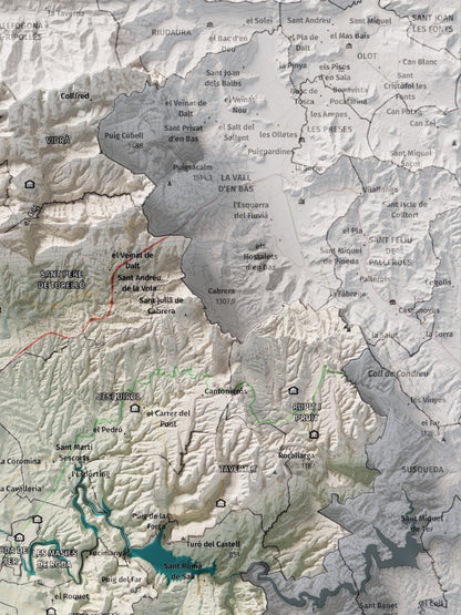 Mapa de relieve de Osona, con el territorio en color y el entorno en blanco. Detalle de la zona superior derecha. 30 × 40 cm. Estilo Cartográfico.
