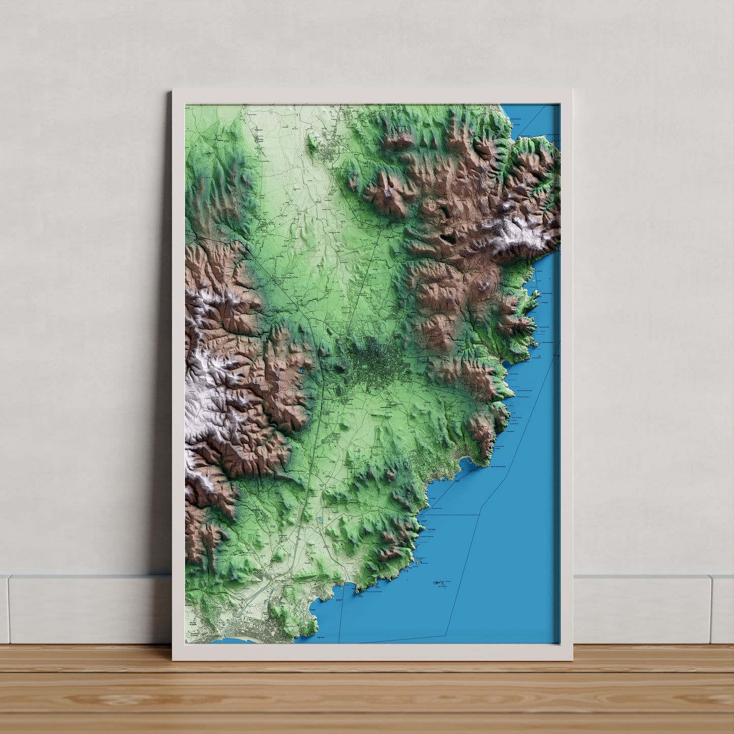 Mapa artístico del relieve de Palafrugell, al Baix Empordà, con 15 km de entorno y base topográfica ICGC. Presentación enmarcada.