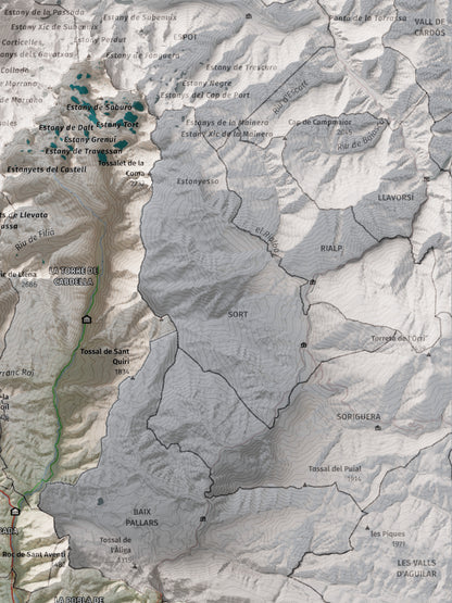 Mapa de relleu del Pallars Jussà, amb el territori en color i l’entorn en blanc. Detall de la part superior dreta. 30 × 40 cm. Estil Cartogràfic.