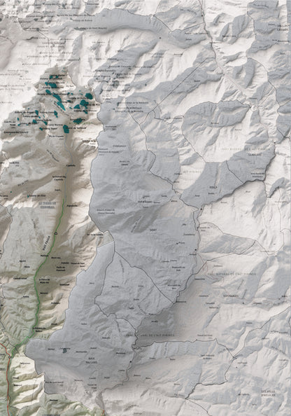 Mapa de relleu del Pallars Jussà, amb el territori en color i l’entorn en blanc. Detall de la part superior dreta. 70 × 100 cm. Estil Cartogràfic.