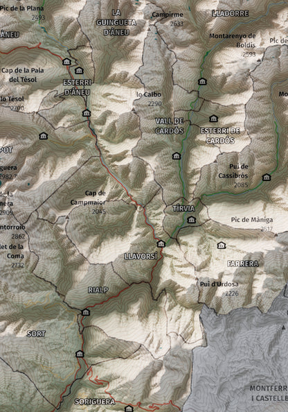 Mapa de relleu del Pallars Sobirà, amb el territori en color i l’entorn en blanc. Detall de la part central. 21 × 30 cm. Estil Cartogràfic.