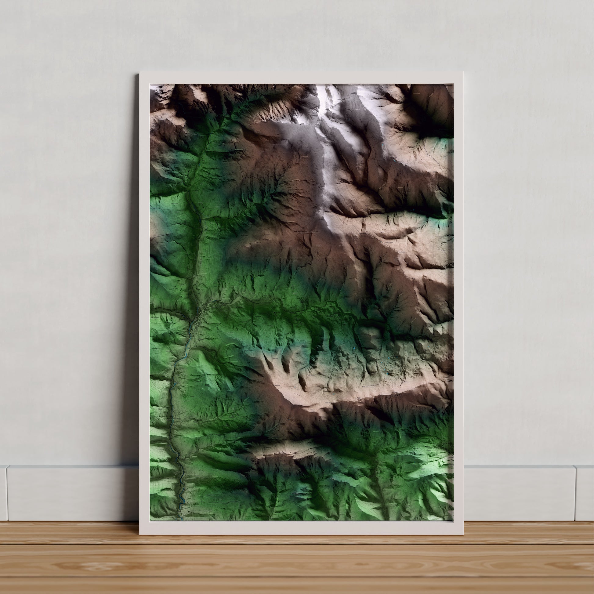 Mapa artístico del relieve de Pardines, al Ripollès, con 15 km de entorno y base topográfica ICGC. Presentación enmarcada.