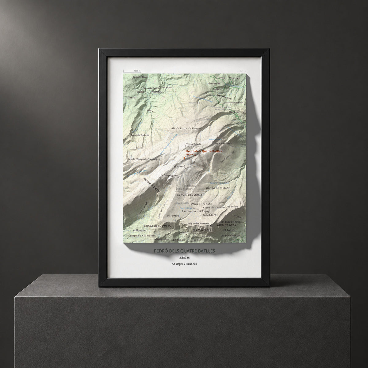 Mapa de relieve de Pedró dels Quatre Batlles, 2387 m, Alt Urgell · Solsonès, lámina 100 Cims de Trobart. Presentación enmarcada. 21 × 30 cm.