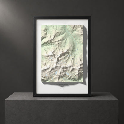 Mapa de relieve de Pic Alt del Cubil, 2834 m, Andorra, lámina 100 Cims de Trobart. Presentación enmarcada. 70 × 100 cm.