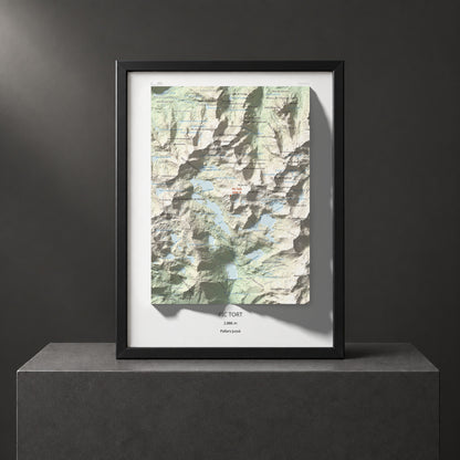 Mapa de relieve de Pic Tort, 2886 m, Pallars Jussà, lámina 100 Cims de Trobart. Presentación enmarcada. 30 × 40 cm.