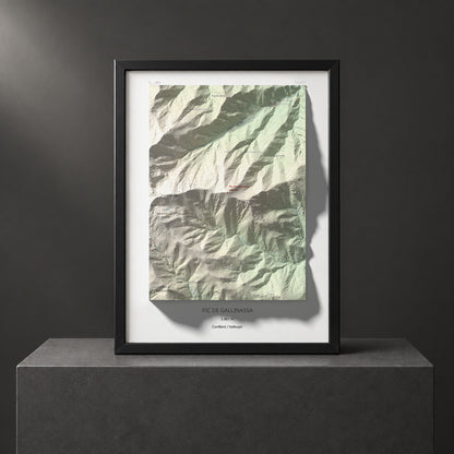 Mapa de relieve de Pic de Gallinassa, 2461 m, Conflent · Vallespir, lámina 100 Cims de Trobart. Presentación enmarcada. 30 × 40 cm.