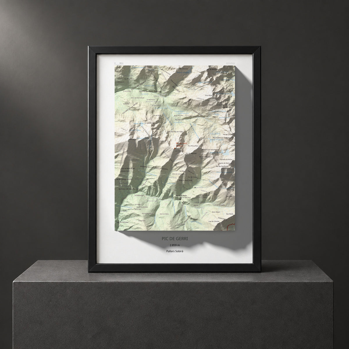 Mapa de relieve de Pic de Gerri, 2859 m, Pallars Sobirà, lámina 100 Cims de Trobart. Presentación enmarcada. 30 × 40 cm.