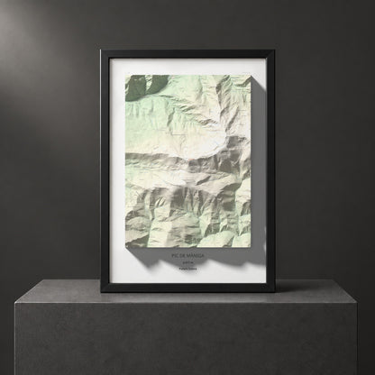 Mapa de relieve de Pic de Màniga, 2517 m, Pallars Sobirà, lámina 100 Cims de Trobart. Presentación enmarcada. 70 × 100 cm.