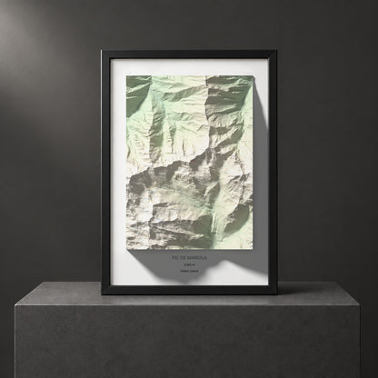 Mapa de relieve de Pic de Mariola, 2663 m, Pallars Sobirà, lámina 100 Cims de Trobart. Presentación enmarcada. 70 × 100 cm.