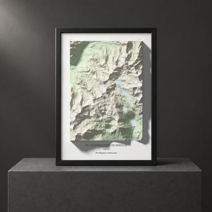 Mapa de relieve de Pic de Mariolo (Pic de Neriolo), 2857 m, Alta Ribagorça · Pallars Jussà, lámina 100 Cims de Trobart. Presentación enmarcada. 50 × 70 cm.