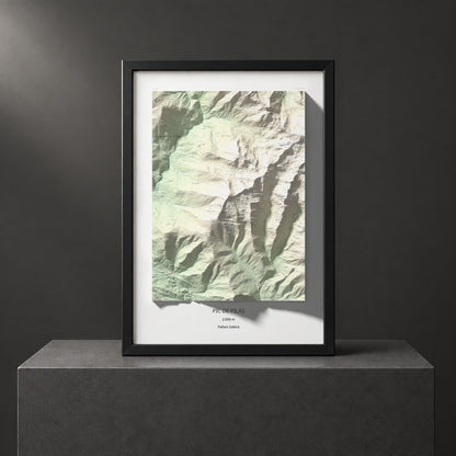 Mapa de relieve de Pic de Pilàs, 2656 m, Pallars Sobirà, lámina 100 Cims de Trobart. Presentación enmarcada. 70 × 100 cm.