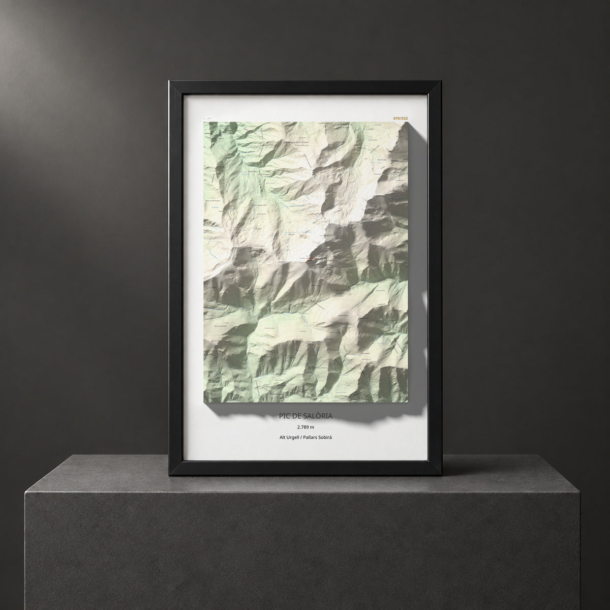 Mapa de relieve de Pic de Salòria, 2789 m, Alt Urgell · Pallars Sobirà, lámina 100 Cims de Trobart. Presentación enmarcada. 61 × 91 cm.