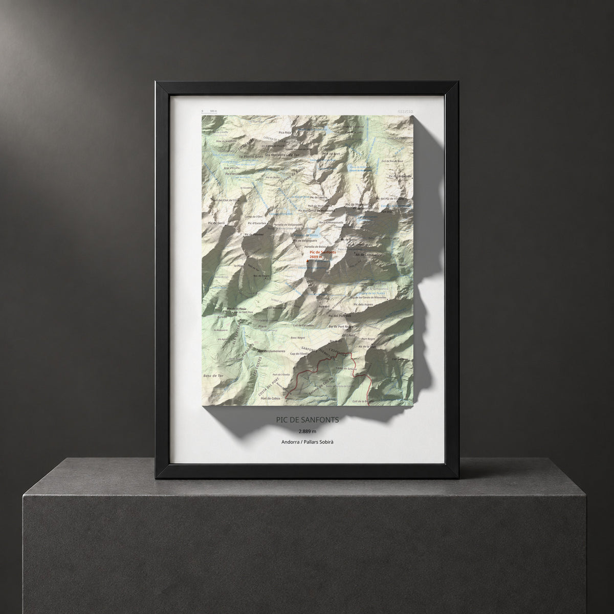 Mapa de relieve de Pic de Sanfonts, 2889 m, Andorra · Pallars Sobirà, lámina 100 Cims de Trobart. Presentación enmarcada. 30 × 40 cm.
