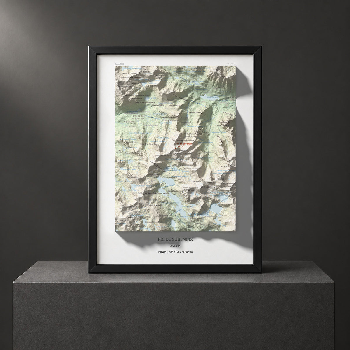 Mapa de relieve de Pic de Subenuix, 2950 m, Pallars Jussà · Pallars Sobirà, lámina 100 Cims de Trobart. Presentación enmarcada. 30 × 40 cm.