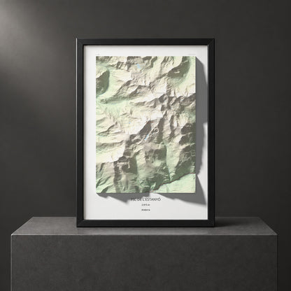 Mapa de relieve de Pic de l'Estanyó, 2915 m, Andorra, lámina 100 Cims de Trobart. Presentación enmarcada. 50 × 70 cm.