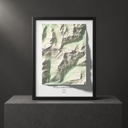 Mapa de relieve de Pic de la Coma de Varilles, 2760 m, Andorra, lámina 100 Cims de Trobart. Presentación enmarcada. 30 × 40 cm.