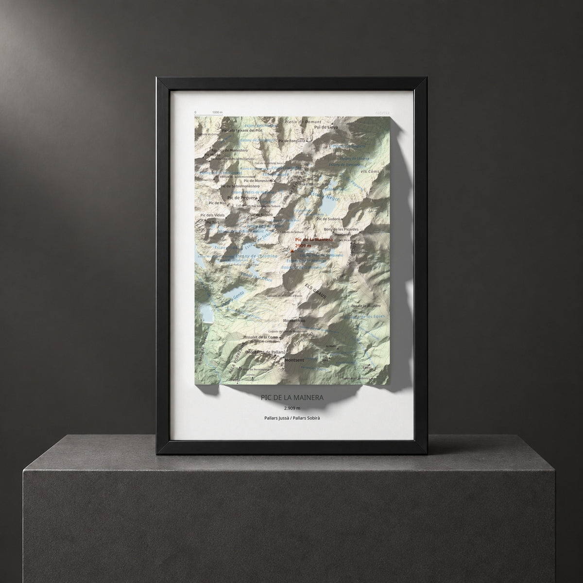 Mapa de relieve de Pic de la Mainera, 2909 m, Pallars Jussà · Pallars Sobirà, lámina 100 Cims de Trobart. Presentación enmarcada. 21 × 30 cm.