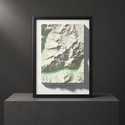 Mapa de relieve de Pic de la Pala Alta de Sarradé, 2983 m, Alta Ribagorça, lámina 100 Cims de Trobart. Presentación enmarcada. 50 × 70 cm.