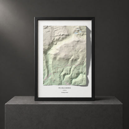 Mapa de relieve de Pic dels Moros, 2137 m, Cerdanya Nord, lámina 100 Cims de Trobart. Presentación enmarcada. 70 × 100 cm.