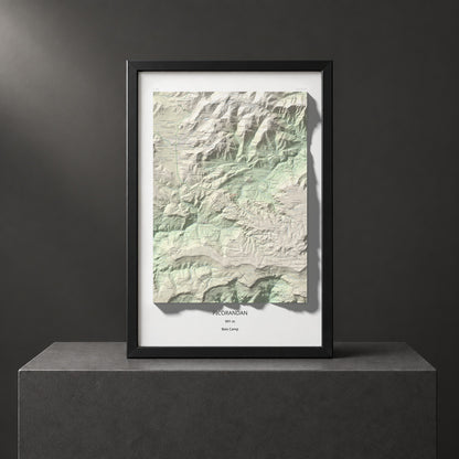 Mapa de relieve de Picorandan, 991 m, Baix Camp, lámina 100 Cims de Trobart. Presentación enmarcada. 61 × 91 cm.