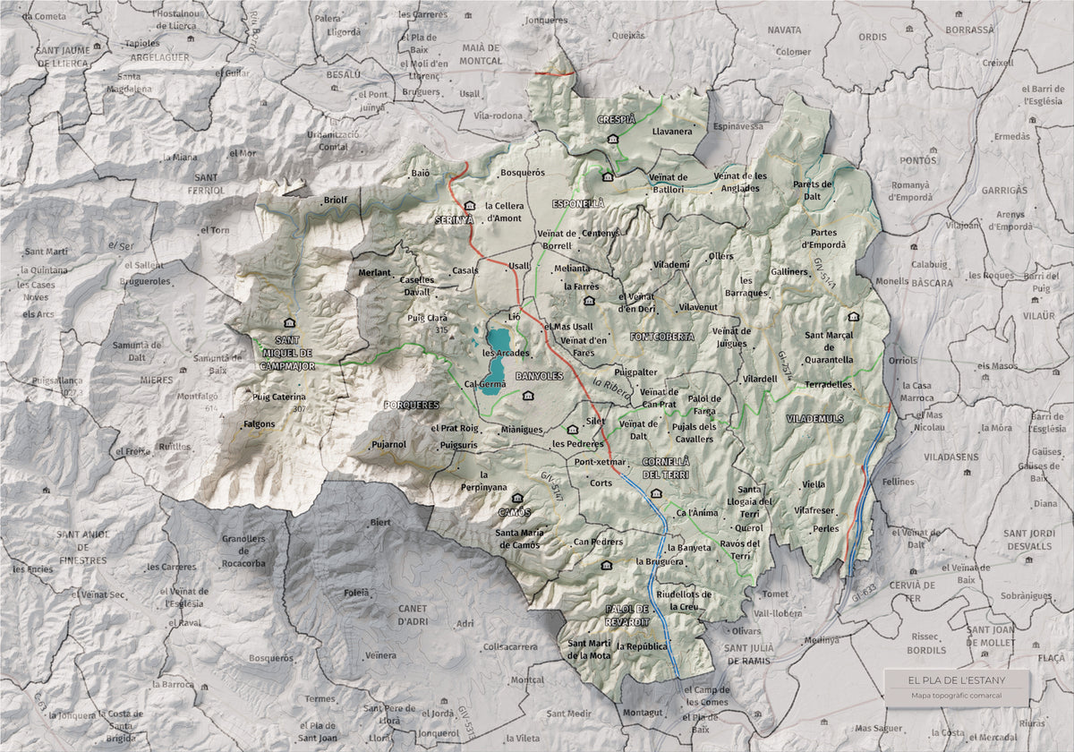 Mapa de relleu del Pla de l’Estany, amb el territori en color i l’entorn en blanc. Vista completa de la làmina. 21 × 30 cm. Estil Cartogràfic.