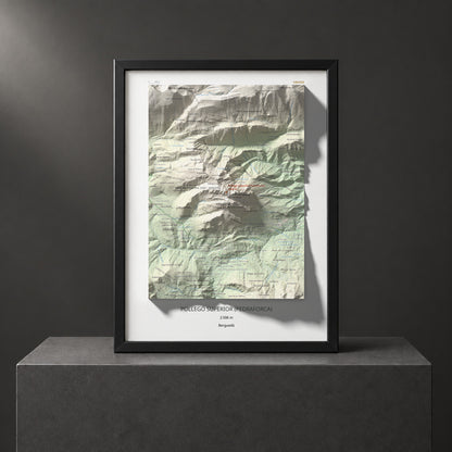 Mapa de relieve de Pollegó Superior (Pedraforca), 2506 m, Berguedà, lámina 100 Cims de Trobart. Presentación enmarcada. 30 × 40 cm.
