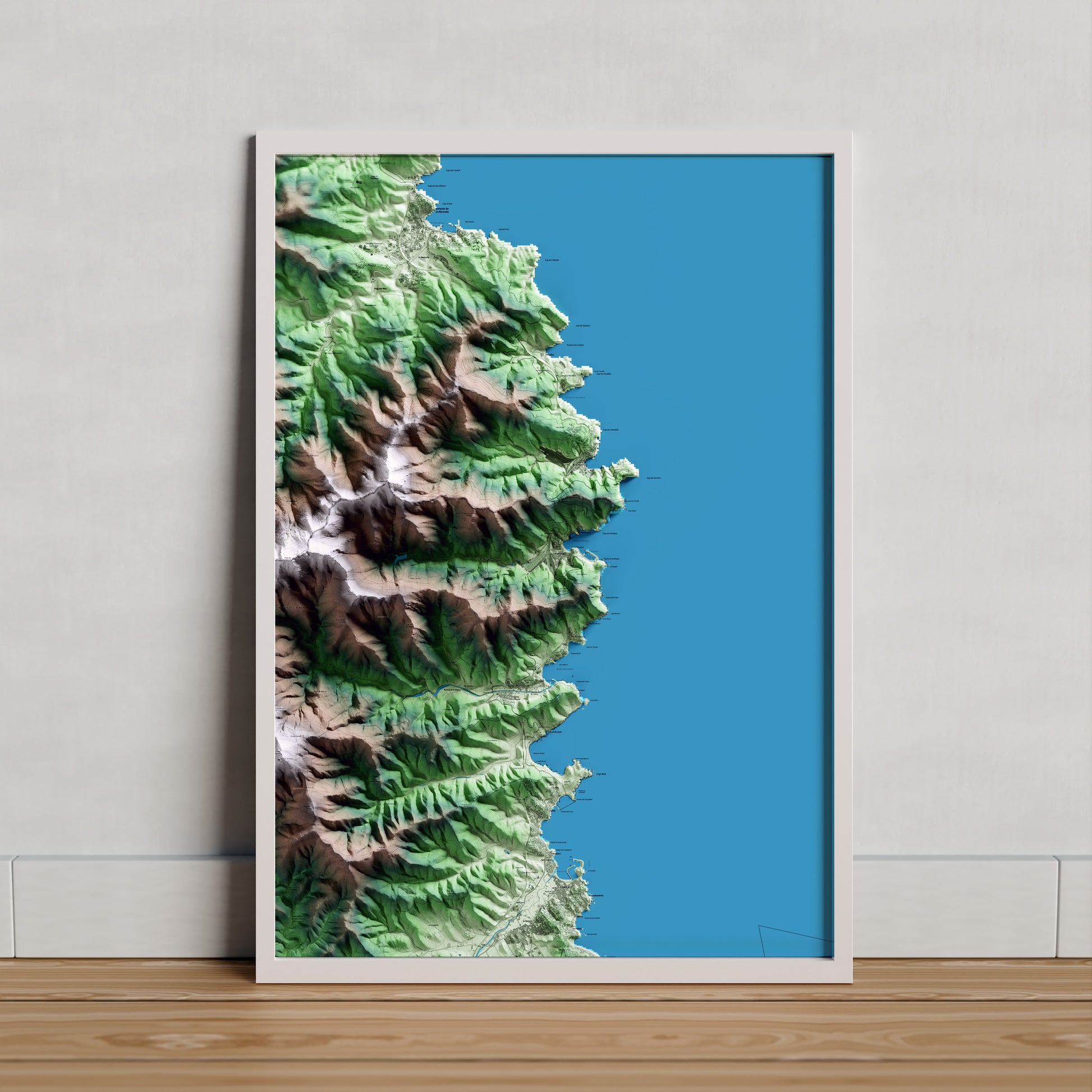 Mapa artístico del relieve de Portbou, al Alt Empordà, con 15 km de entorno y base topográfica ICGC. Presentación enmarcada.