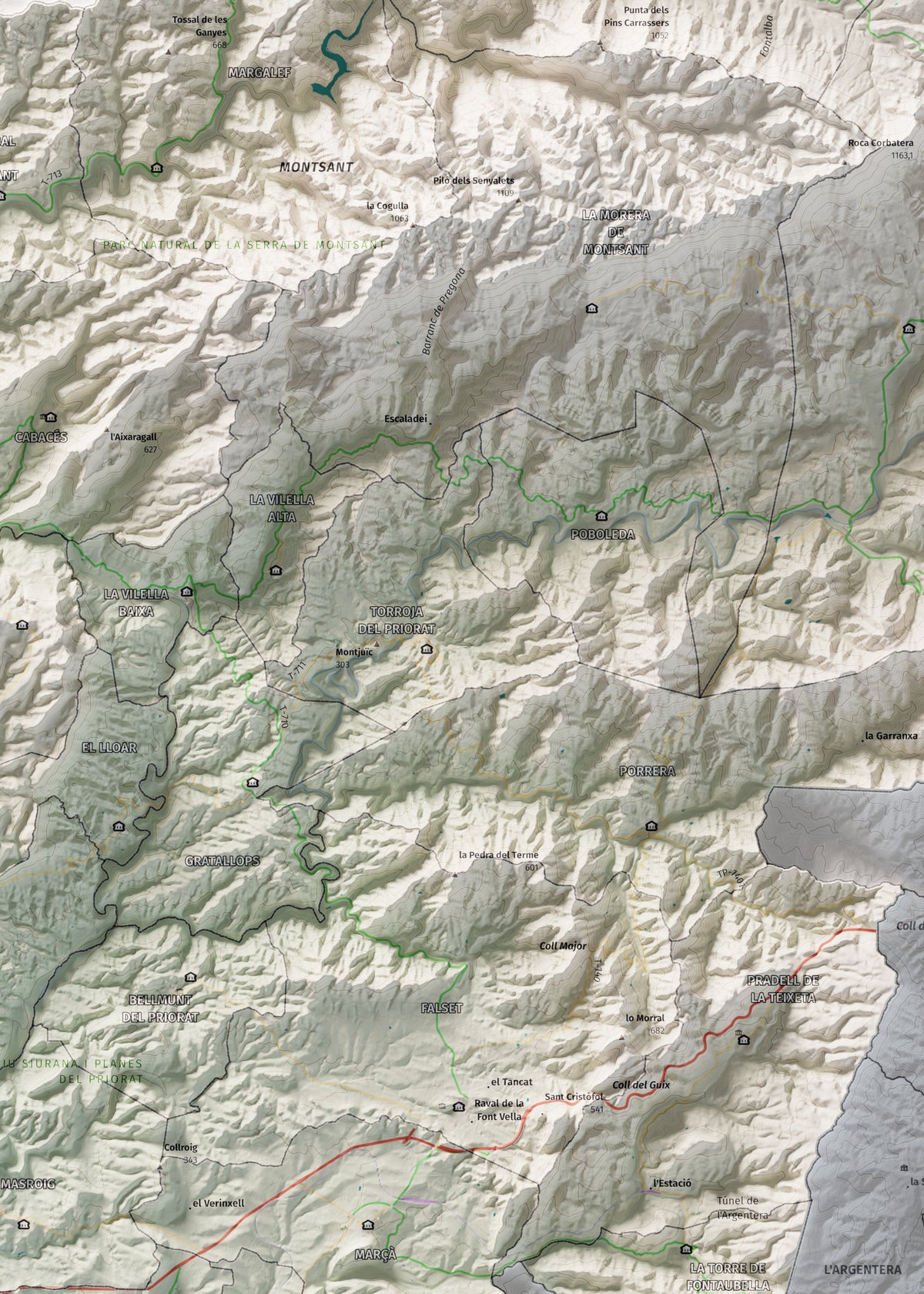 Mapa de relieve del Priorat, con el territorio en color y el entorno en blanco. Detalle de la zona central. 50 × 70 cm. Estilo Cartográfico.