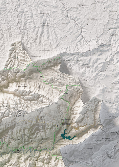 Mapa de relieve del Priorat, con el territorio en color y el entorno en blanco. Detalle de la zona superior derecha. 50 × 70 cm. Estilo Cartográfico.