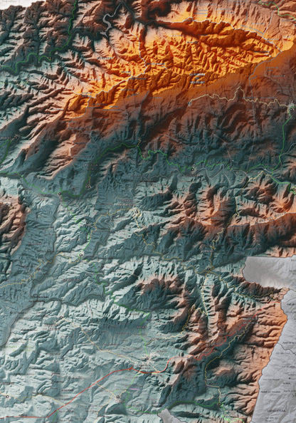 Mapa de relieve del Priorat, con el territorio en color y el entorno en blanco. Detalle de la zona central. 70 × 100 cm. Estilo Azul y naranja.