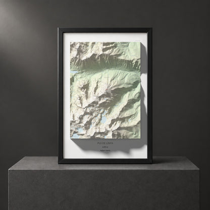 Mapa de relieve de Pui de Linya, 2870 m, Pallars Sobirà, lámina 100 Cims de Trobart. Presentación enmarcada. 61 × 91 cm.