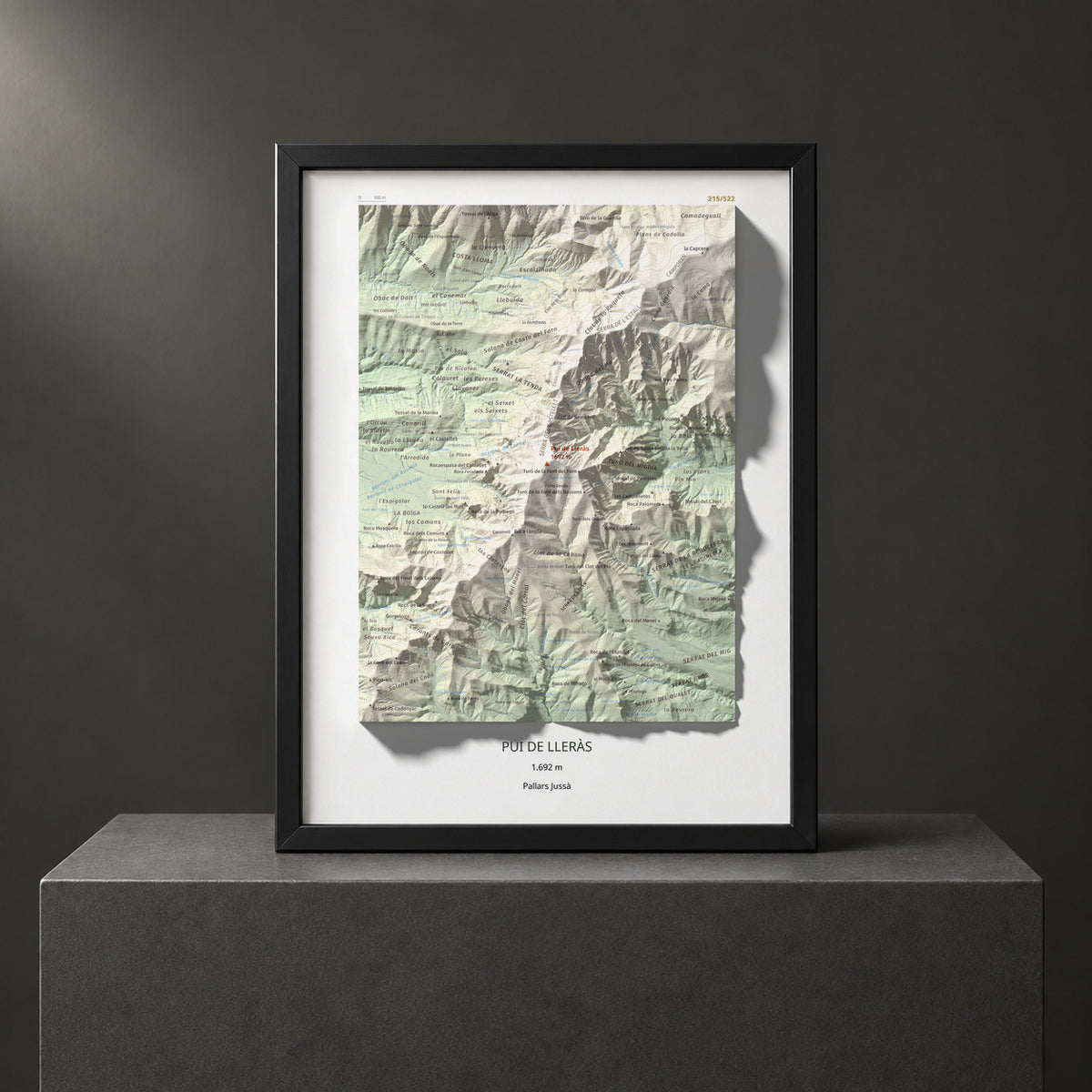 Mapa de relieve de Pui de Lleràs, 1692 m, Pallars Jussà, lámina 100 Cims de Trobart. Presentación enmarcada. 30 × 40 cm.