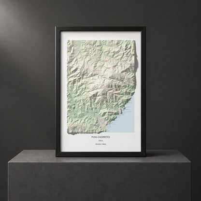 Mapa de relieve de Puig Cadiretes, 519 m, Gironès · Selva, lámina 100 Cims de Trobart. Presentación enmarcada. 61 × 91 cm.